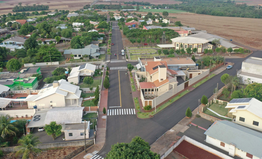 Novo asfalto melhora qualidade de vida da população de Missal. Foto: Alessandro Vieira/AEN