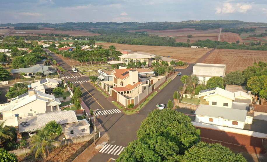 Novo asfalto melhora qualidade de vida da população de Missal. Foto: Alessandro Vieira/AEN