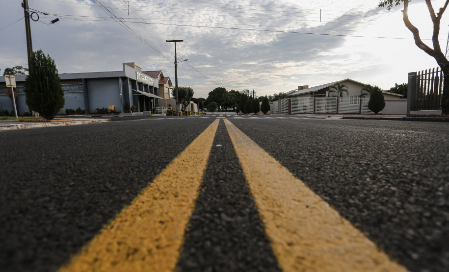 Missal - 21-10-2020 - Pavimentação asfaltica no distrito de Dom Armando em Missal- Foto : Jonathan Campos / AEN