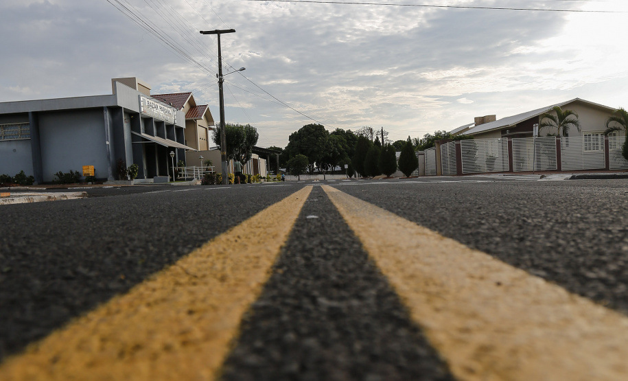 Missal - 21-10-2020 - Pavimentação asfaltica no distrito de Dom Armando em Missal- Foto : Jonathan Campos / AEN