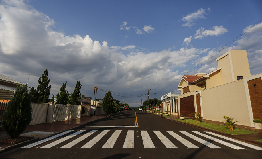 Missal - 21-10-2020 - Pavimentação asfaltica no distrito de Dom Armando em Missal- Foto : Jonathan Campos / AEN