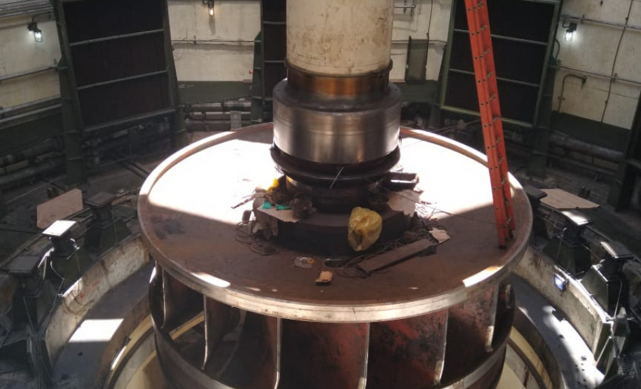 Turbina da Usina Foz do Areia é desmontada para substituição. Foto: Copel