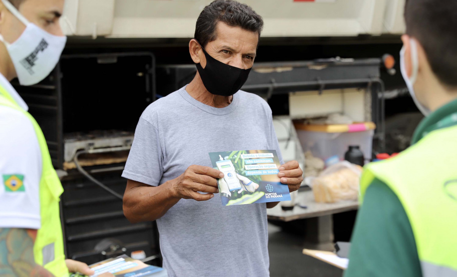 A empresa pública Portos do Paraná dá início à campanha para orientar os trabalhadores portuários, prestadores de serviços e caminhoneiros quanto ao teste do etilômetro, que passa ser realizado a partir do próximo dia 30. O etilômetros é o equipamento utilizado para fazer o exame que indica a concentração de álcool no ar exalado dos pulmões de quem é testado.