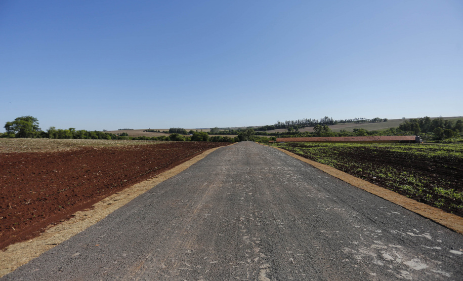 Palotina - 28-10-2020 - Alto Santana - Palotina - 28-10-2020 - Pavimentacão em Pedra Poliédrica na KD-131 em Palotina -Foto : Jonathan Campos / AEN-Foto : Jonathan Campos / AEN