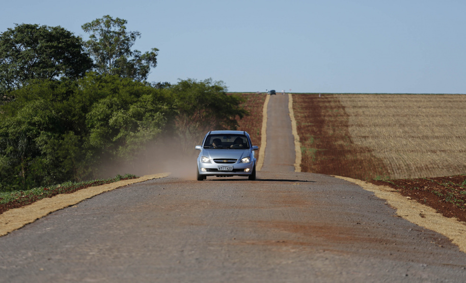 Palotina - 28-10-2020 - Alto Santana - Palotina - 28-10-2020 - Pavimentacão em Pedra Poliédrica na KD-131 em Palotina -Foto : Jonathan Campos / AEN-Foto : Jonathan Campos / AEN