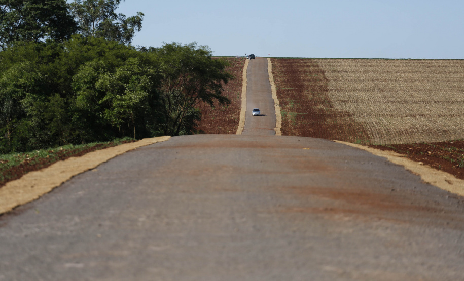 Palotina - 28-10-2020 - Alto Santana - Palotina - 28-10-2020 - Pavimentacão em Pedra Poliédrica na KD-131 em Palotina -Foto : Jonathan Campos / AEN-Foto : Jonathan Campos / AEN