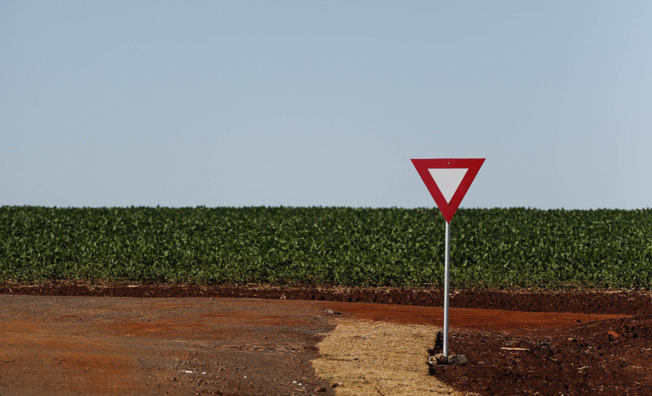 Palotina - 28-10-2020 - Pavimentacão em Pedra Poliédrica na KD-306 em Palotina -Foto : Jonathan Campos / AEN