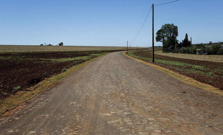 Palotina - 28-10-2020 - Pavimentacão em Pedra Poliédrica na KD-306 em Palotina -Foto : Jonathan Campos / AEN