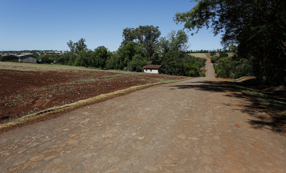 Palotina - 28-10-2020 - Pavimentacão em Pedra Poliédrica na KD-306 em Palotina -Foto : Jonathan Campos / AEN