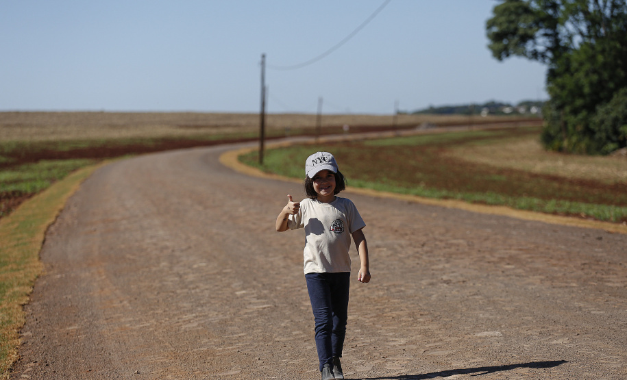 Palotina - 28-10-2020 - Pavimentacão em Pedra Poliédrica na KD-306 em Palotina -Foto : Jonathan Campos / AEN