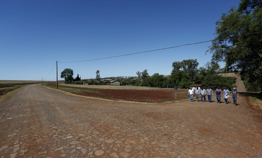 Palotina - 28-10-2020 - Pavimentacão em Pedra Poliédrica na KD-306 em Palotina -Foto : Jonathan Campos / AEN