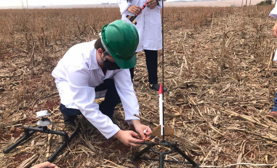Projeto de reflorestamento com minifoguetes é finalista de prêmio científico nacional. Foto:SEED