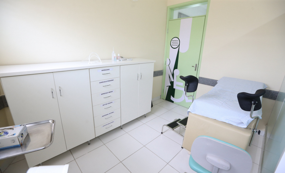 UBS Campos Verdes Londrina A obra de reforma da Unidade Básica de Saúde (UBS) do Campos Verdes em Londrina. Na foto, Secretário municipal de saúde, Felippe Machado14/10/2020 - Foto: Geraldo Bubniak/AEN