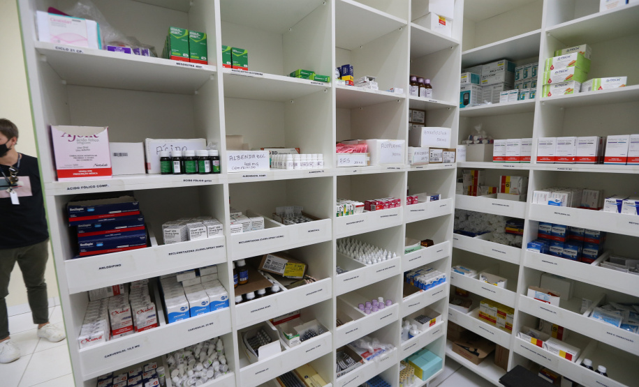 UBS Campos Verdes Londrina A obra de reforma da Unidade Básica de Saúde (UBS) do Campos Verdes em Londrina. Na foto, Secretário municipal de saúde, Felippe Machado14/10/2020 - Foto: Geraldo Bubniak/AEN