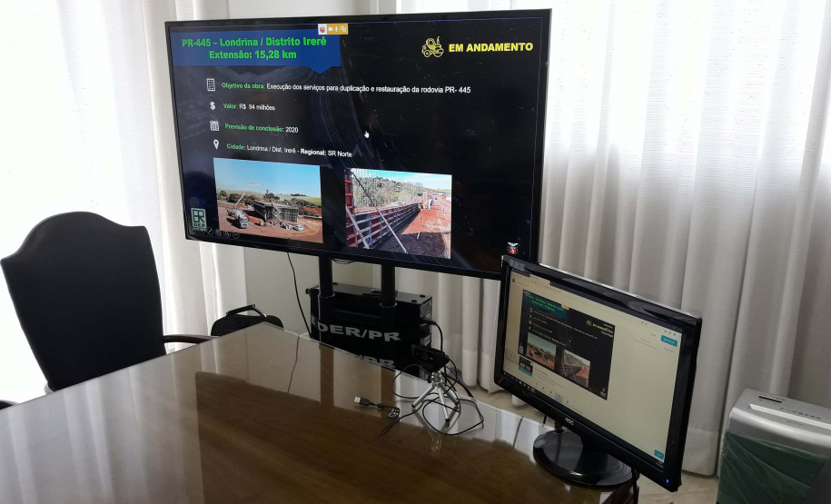 O Departamento de Estradas de Rodagem do Paraná (DER/PR) realiza uma série de apresentações pela internet, ao vivo, sobre suas obras, programas de conservação, serviços e planejamento para os próximos anos. A iniciativa “Conversas com o DER” pode ser acompanhada pelo Youtube no canal do DER/PR. As apresentações duram cerca de uma hora e ficam disponíveis no Youtube e no portal do DER/PR: www.der.pr.gov.br. Foto: DER