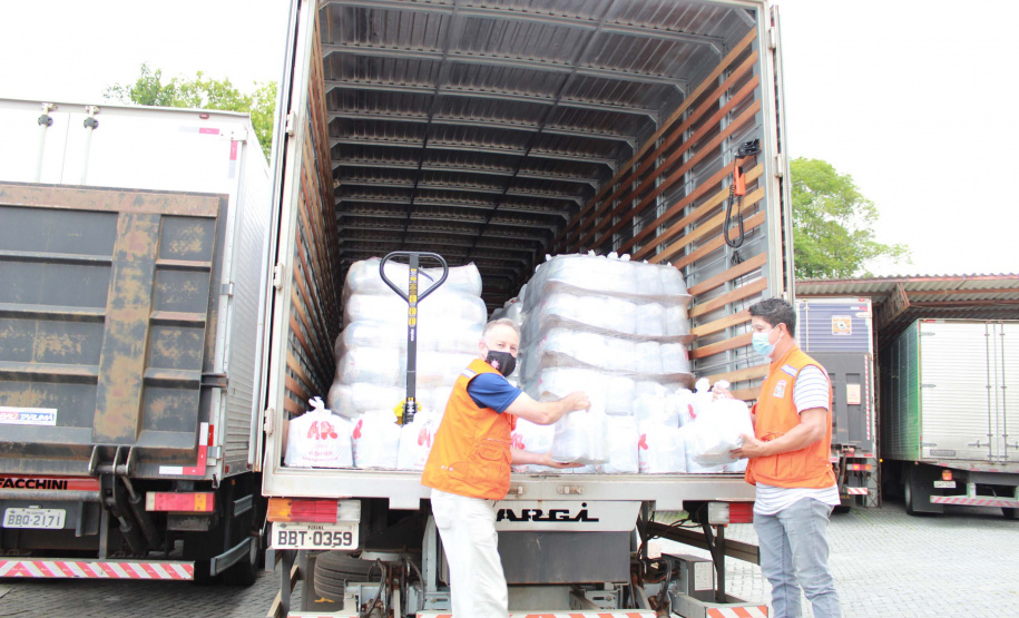 Defesa Civil leva mais de 5 mil cestas básicas e kits de higiene a comunidades indígenas. Foto: Defesa Civil