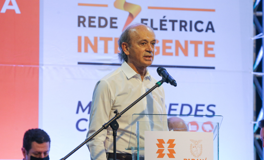 Copel Palotina O governador Carlos Massa Ratinho Junior e o presidente da Copel, Daniel Pimentel Slaviero, apresentam nesta quarta-feira (18), em Palotina, no Oeste do Estado, uma chamada pública para a contratação de energia proveniente de autogeradores, na CVale em Palotina. Na foto, Moacir Bertol, diretor geral de Geracao e Distruicao da Copel em sua apresentacao.Palotina, 18/11/2020 - Foto: Geraldo Bubniak/AEN