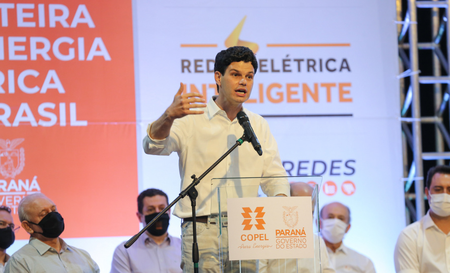 O programa Paraná Trifásico alcançou 2,5 mil quilômetros de novas redes de energia elétrica no Estado