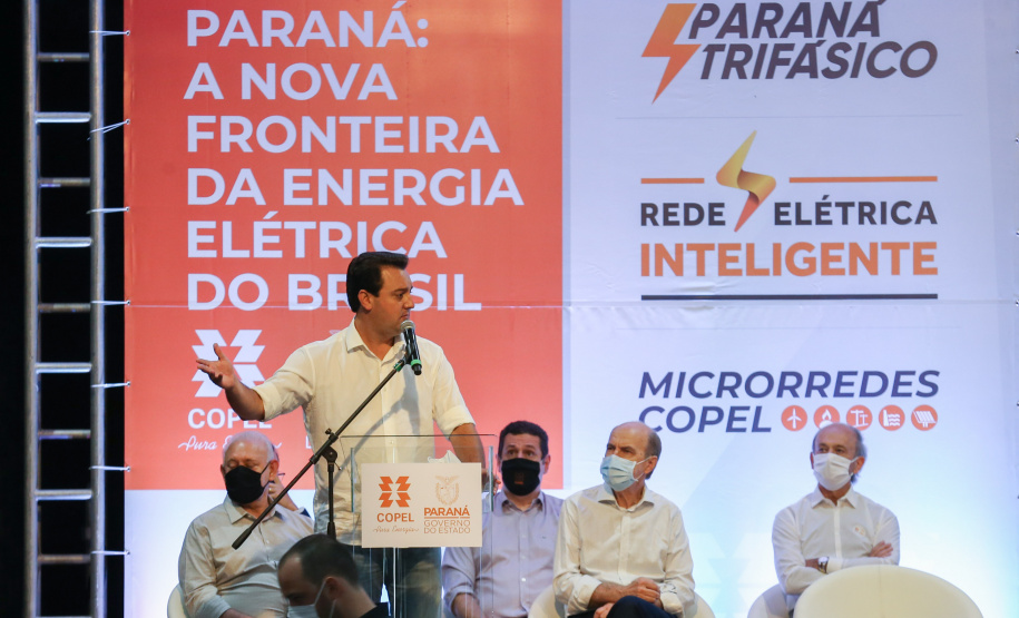 O programa Paraná Trifásico alcançou 2,5 mil quilômetros de novas redes de energia elétrica no Estado