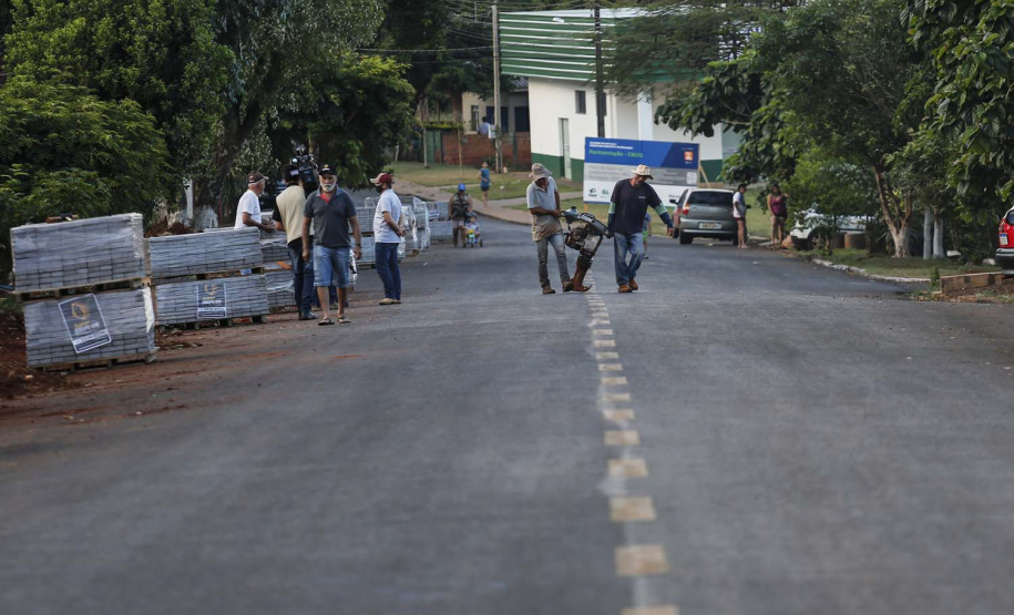 BRAGANEY - 23-10-2020 - Obras de Pavimentação asfáltica e calçada na cidade de Braganey - Foto : Jonathan Campos / AEN