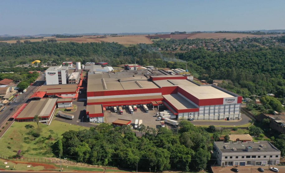 - Outra gigante do setor, a Frimesa, está investindo pesado na produção de carne suína processada. Está prevista para 2023 a inauguração do maior frigorífico de suínos da América Latina em Assis Chateaubriand, na Região Oeste. Foto: Alessandro Vieira/AEN