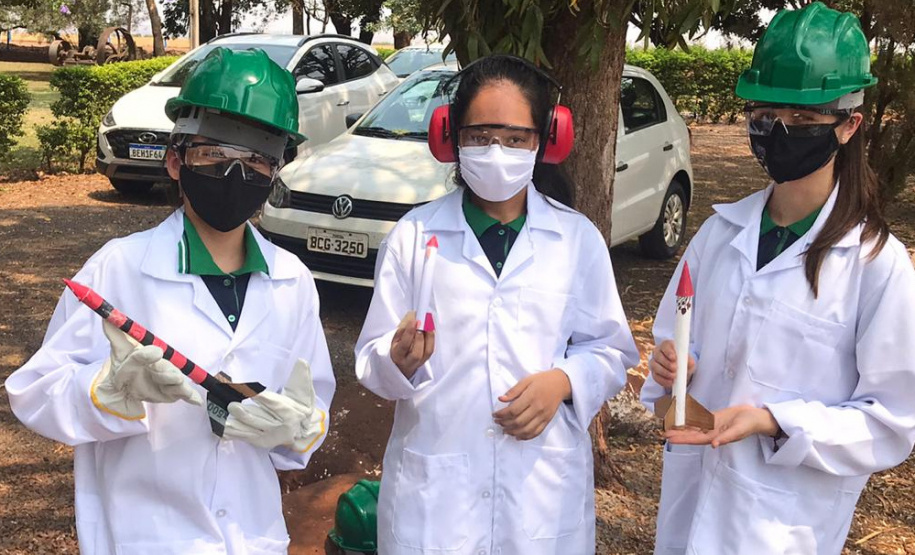 Alunas recebem menção honrosa em prêmio nacional . Foto: SEED