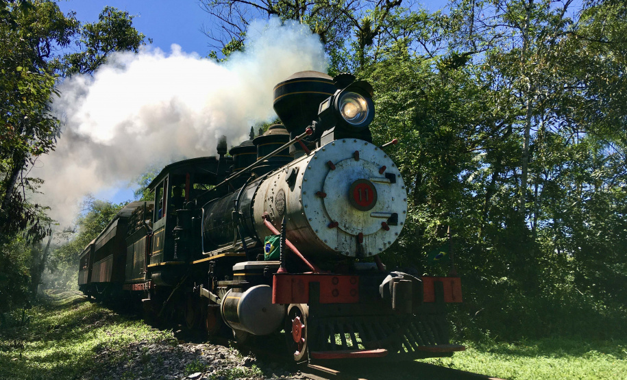 Maria Fumaça entre Morretes e Antonina vira atração no Litoral. Foto: Divulgação ABPF