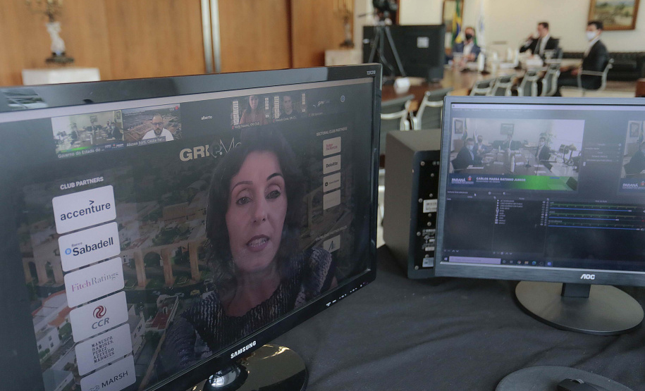 Curitiba -23-11-2020 - Governador do Paraná Carlos Massa Ratinho Junior e os Secretários Eduardo Bekin (investe Paraná), Claudio Stabile ( Sanepar) e Eduardo Slaviero Pimentel durante reunião com investidores de infraestrutura no Estado do Paraná - Foto: Jonathan Campos/ AEN