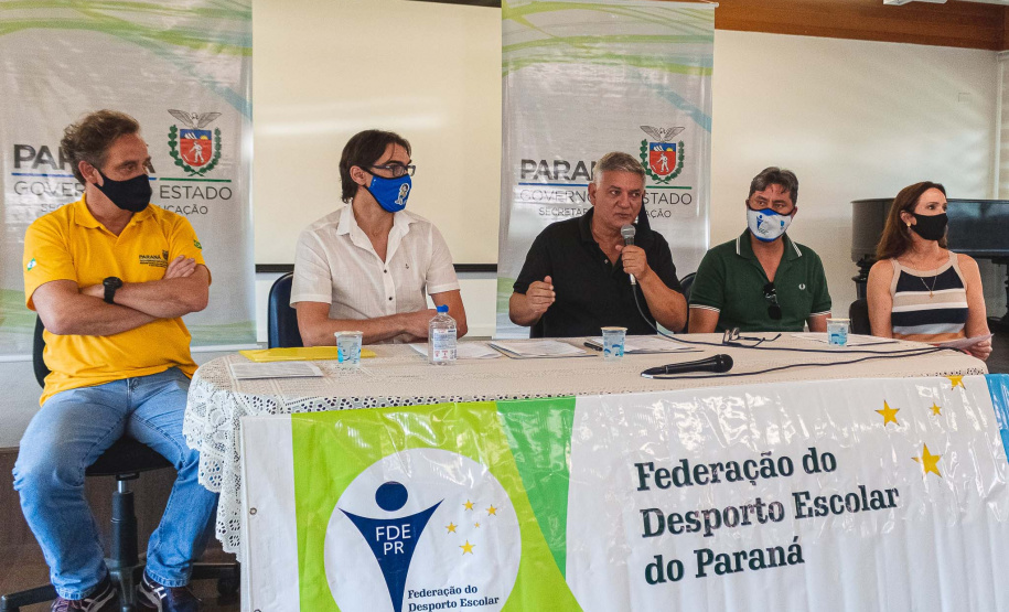 A Superintendência estadual do Esporte e a Federação do Desporto Escolar do Paraná assinaram nesta quarta-feira (25) um termo de cooperação que irá potencializar o esporte escolar do Estado.
Foto: Superintendência do Esporte