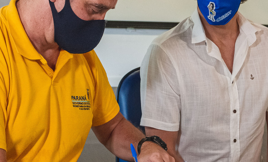A Superintendência estadual do Esporte e a Federação do Desporto Escolar do Paraná assinaram nesta quarta-feira (25) um termo de cooperação que irá potencializar o esporte escolar do Estado.
Foto: Superintendência do Esporte