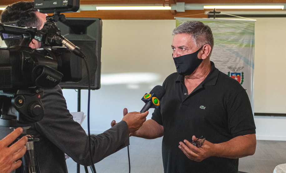 A Superintendência estadual do Esporte e a Federação do Desporto Escolar do Paraná assinaram nesta quarta-feira (25) um termo de cooperação que irá potencializar o esporte escolar do Estado.
Foto: Superintendência do Esporte