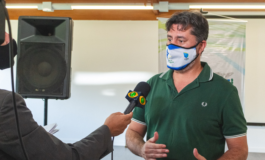 A Superintendência estadual do Esporte e a Federação do Desporto Escolar do Paraná assinaram nesta quarta-feira (25) um termo de cooperação que irá potencializar o esporte escolar do Estado.
Foto: Superintendência do Esporte