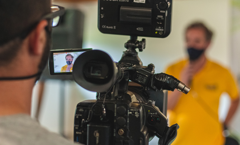 A Superintendência estadual do Esporte e a Federação do Desporto Escolar do Paraná assinaram nesta quarta-feira (25) um termo de cooperação que irá potencializar o esporte escolar do Estado.
Foto: Superintendência do Esporte