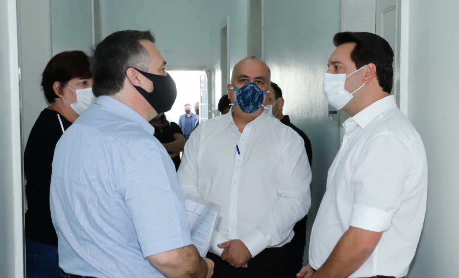 O governador Carlos Massa Ratinho Junior e o secretário de Estado da Saúde, Beto Preto, visitaram nesta quarta-feira (25) o Hospital de Dermatologia Sanitária do Paraná (HDSPR), em Piraquara.