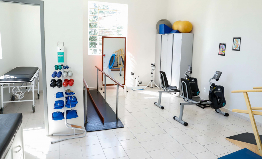 O governador Carlos Massa Ratinho Junior e o secretário de Estado da Saúde, Beto Preto, visitaram nesta quarta-feira (25) o Hospital de Dermatologia Sanitária do Paraná (HDSPR), em Piraquara.