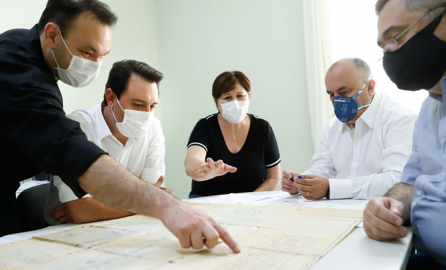 O governador Carlos Massa Ratinho Junior e o secretário de Estado da Saúde, Beto Preto, visitaram nesta quarta-feira (25) o Hospital de Dermatologia Sanitária do Paraná (HDSPR), em Piraquara.