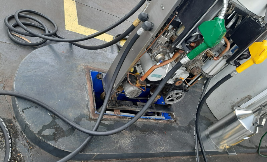 IPEM-PR, MPPR, ANP e Receita Estadual fiscalizaram postos de combustível em Arapongas e Apucarana. Foto:IPEM