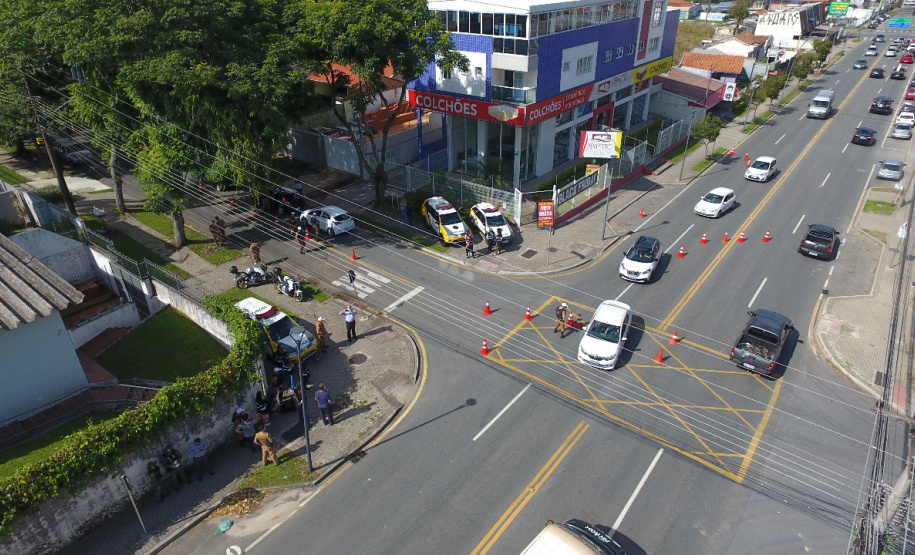 Talonário eletrônico desenvolvido pelo Detran já começa a ser usado pela Polícia Militar do Paraná. Foto:: PMPR
