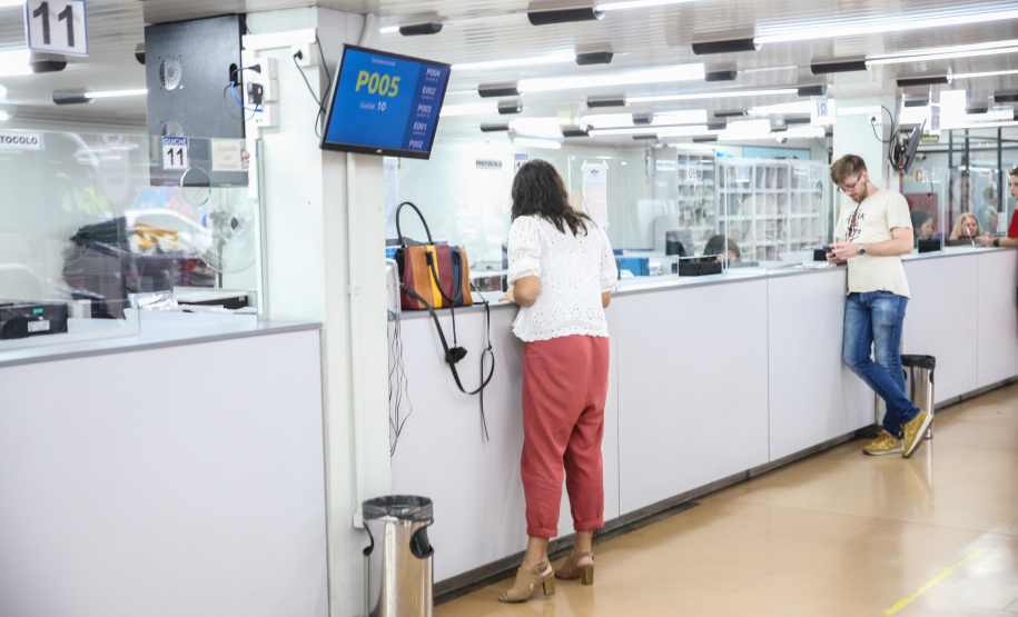 As cerca de 1,2 mil solicitações recebidas diariamente não serão mais aceitas fisicamente. A medida faz parte do projeto Junta 100% Digital, em parceria com o Programa Descomplica, que facilita e desburocratiza os processos, reduz prazos, aumenta a segurança jurídica e moderniza o registro empresarial.