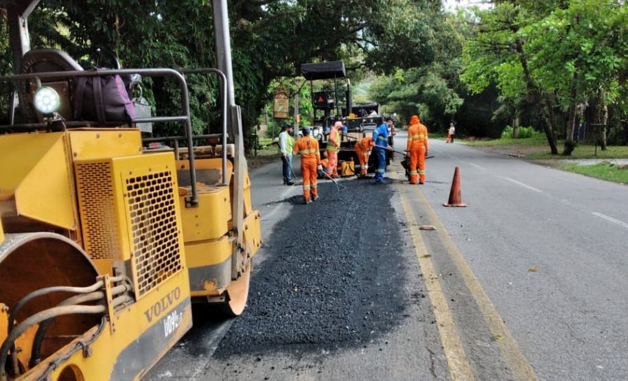 Serviços de microrrevestimento asfáltico em Matinhos devem afetar o trânsito durante os primeiros dias do mês de dezembro.
Foto: DER