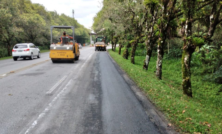 Serviços de microrrevestimento asfáltico em Matinhos devem afetar o trânsito durante os primeiros dias do mês de dezembro.
Foto: DER