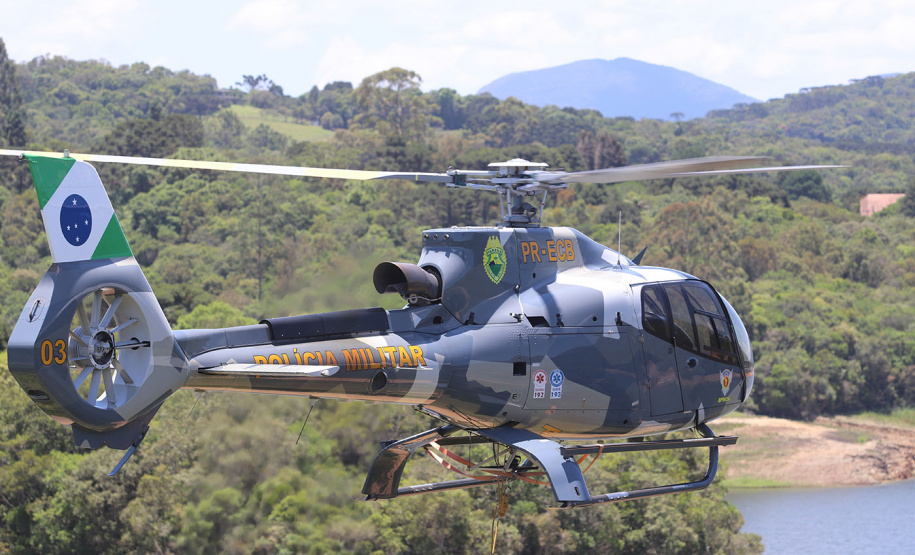 Atividades são promovidas regularmente para que os profissionais estejam prontos para dar suporte às equipes da PM e do Corpo de Bombeiros em operações, radiopatrulhamento aéreo, resgates e remoções aeromédicas.
Foto: SESP