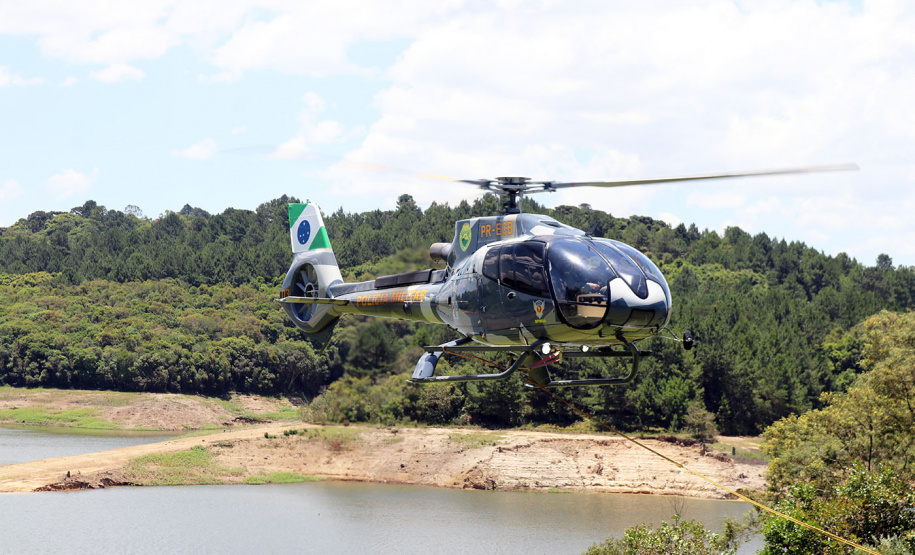 Atividades são promovidas regularmente para que os profissionais estejam prontos para dar suporte às equipes da PM e do Corpo de Bombeiros em operações, radiopatrulhamento aéreo, resgates e remoções aeromédicas.
Foto: SESP