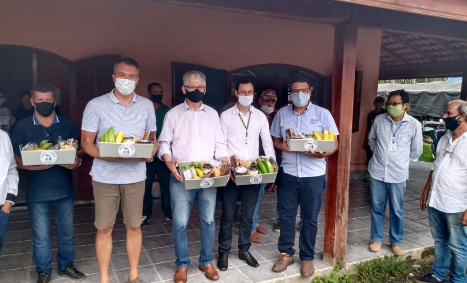 Governo do Estado entrega adubo para produtores do Litoral
.. Foto:SEAB