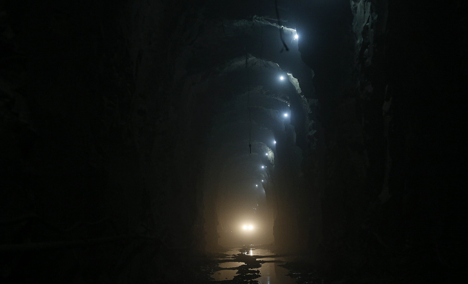 Francisco Beltrão -18-11-2020 - Obras do Túnel que terá 1.200 metros de extensão e vai levar todo o excesso de água do rio Urutago, que passa dentro do Parque de Exposições Jayme Canet Júnior, até o rio Marrecas - Foto: Jonathan Campos/ AEN