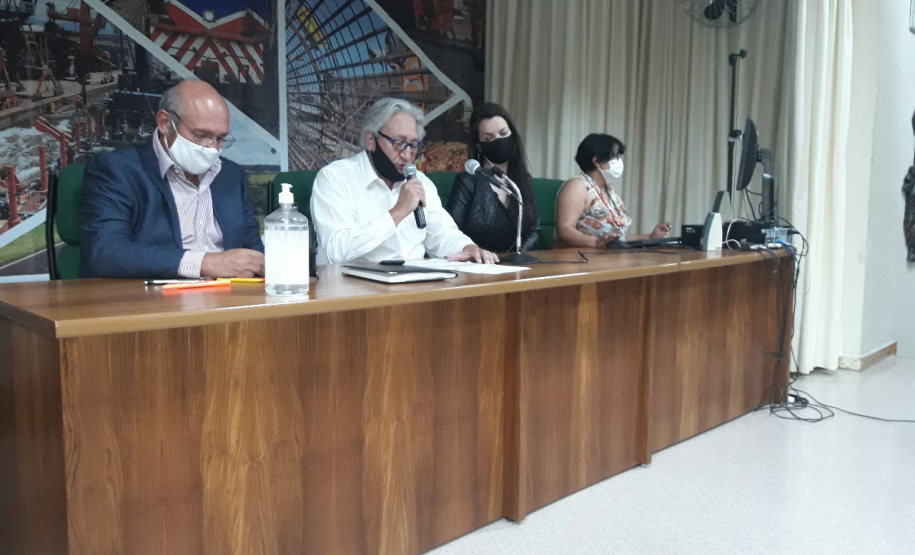 Duas empresas disputam a concessão do ferry-boat de Guaratuba
. Foto:DER