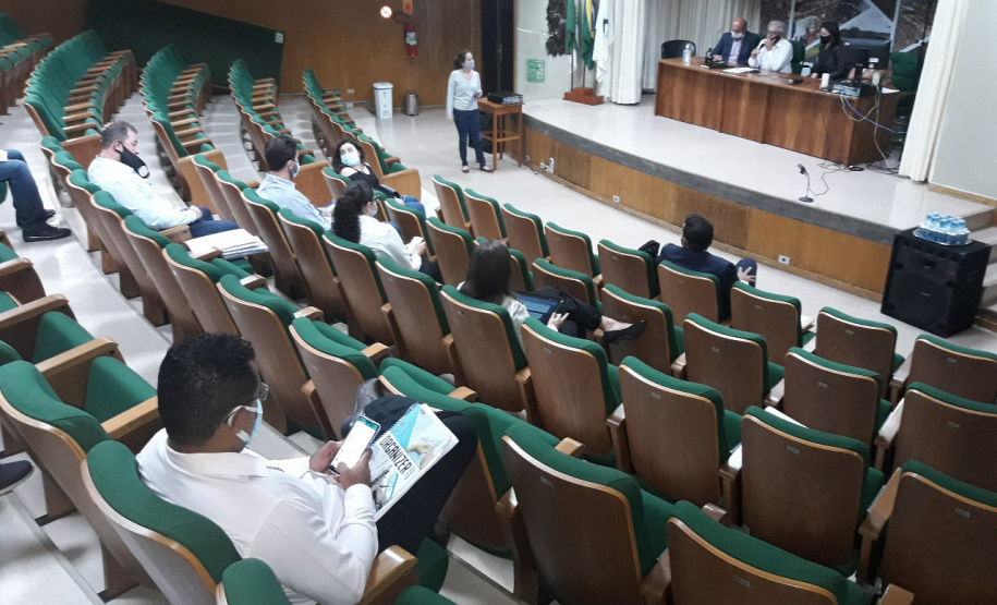 Duas empresas disputam a concessão do ferry-boat de Guaratuba
. Foto:DER