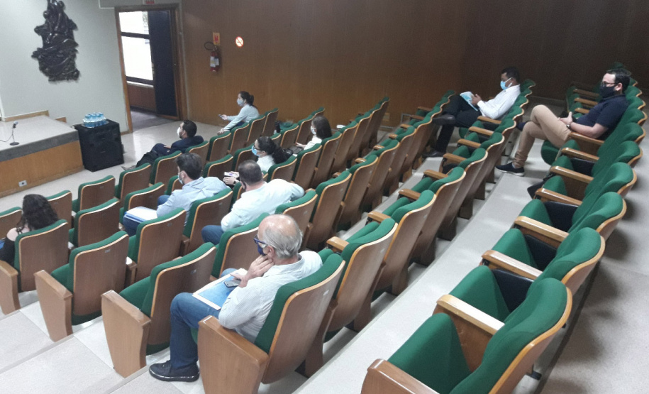 Duas empresas disputam a concessão do ferry-boat de Guaratuba
. Foto:DER