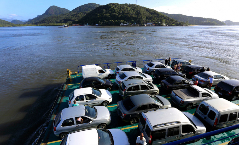 Duas empresas disputam a concessão do ferry-boat de Guaratuba
. Foto:DER