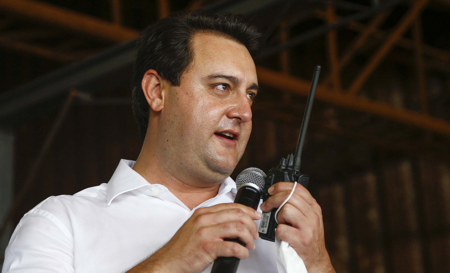 O governador Carlos Massa Ratinho Junior entregou nesta terça-feira (1º) o primeiro pacote de revitalização e modernização das locomotivas e vagões da Ferroeste.